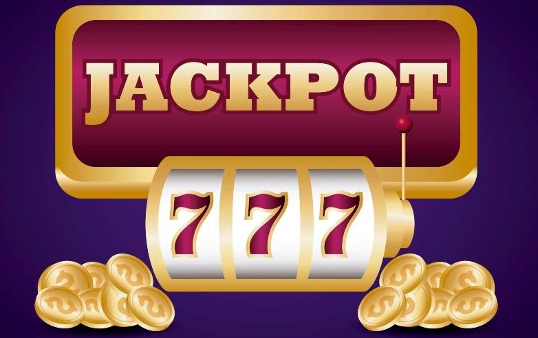 What triggers a jackpot on a slot machine